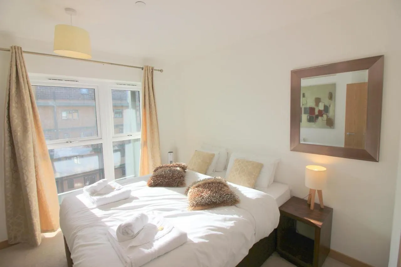 Grand Central Apartments By Payman Club Cambridge